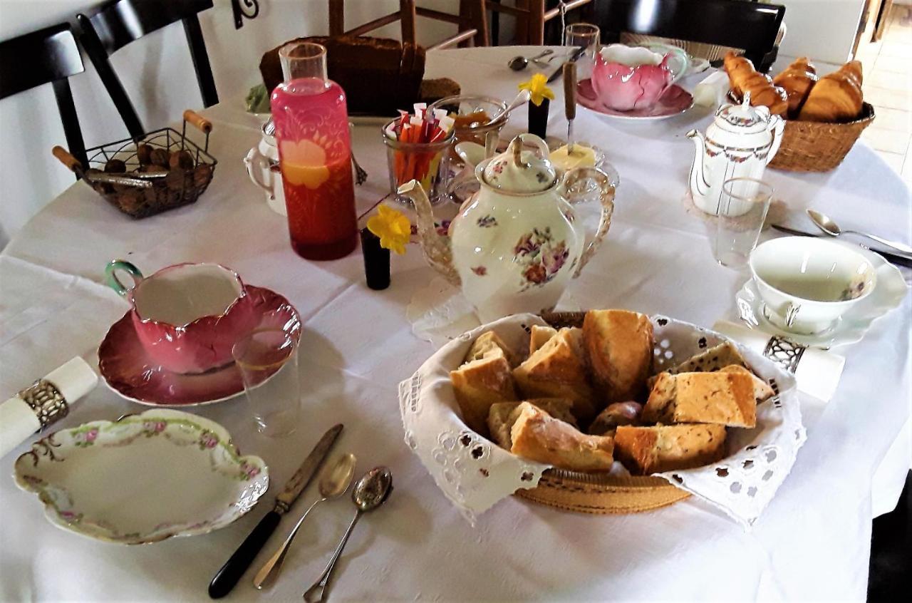 Loge & Broc Bed & Breakfast La Possonniere Bagian luar foto