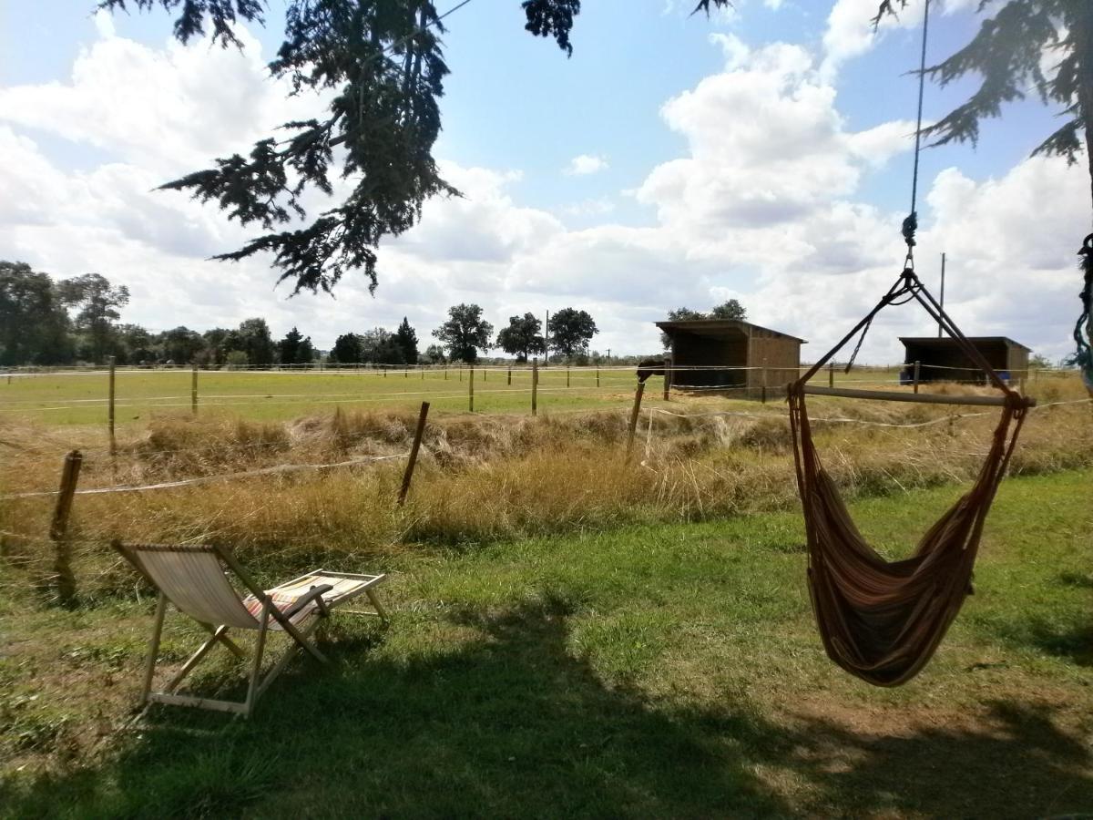 Loge & Broc Bed & Breakfast La Possonniere Bagian luar foto